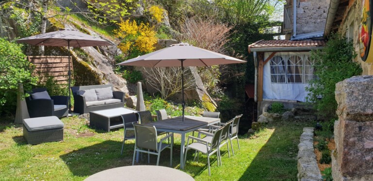jardin rocher 768x373