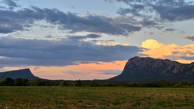 Vue sur le Pic Saint Loup