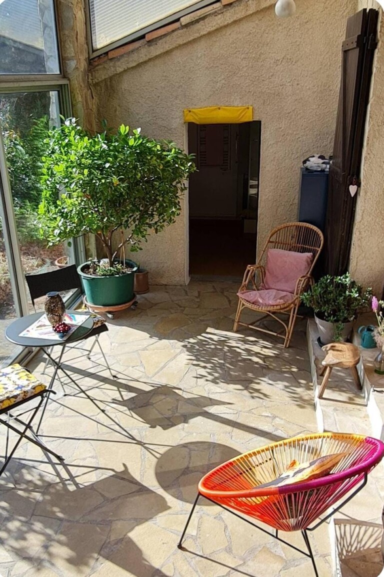 Véranda Solarium couvert entre maison et Studio