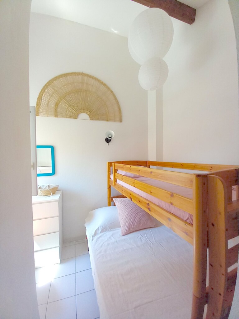 12. chambre 2 768x1024