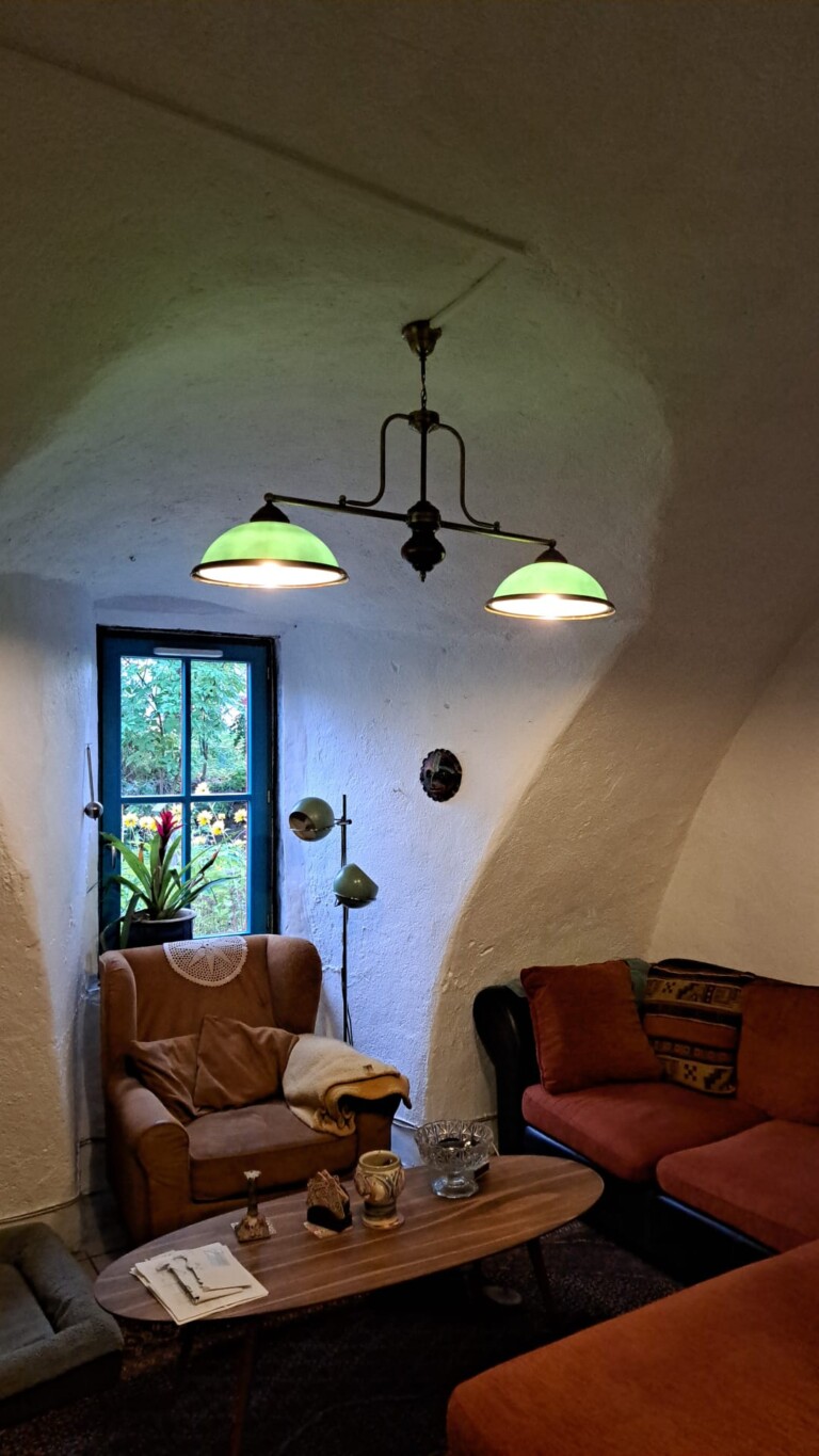 IMG 20251004 WA00031 768x1365
