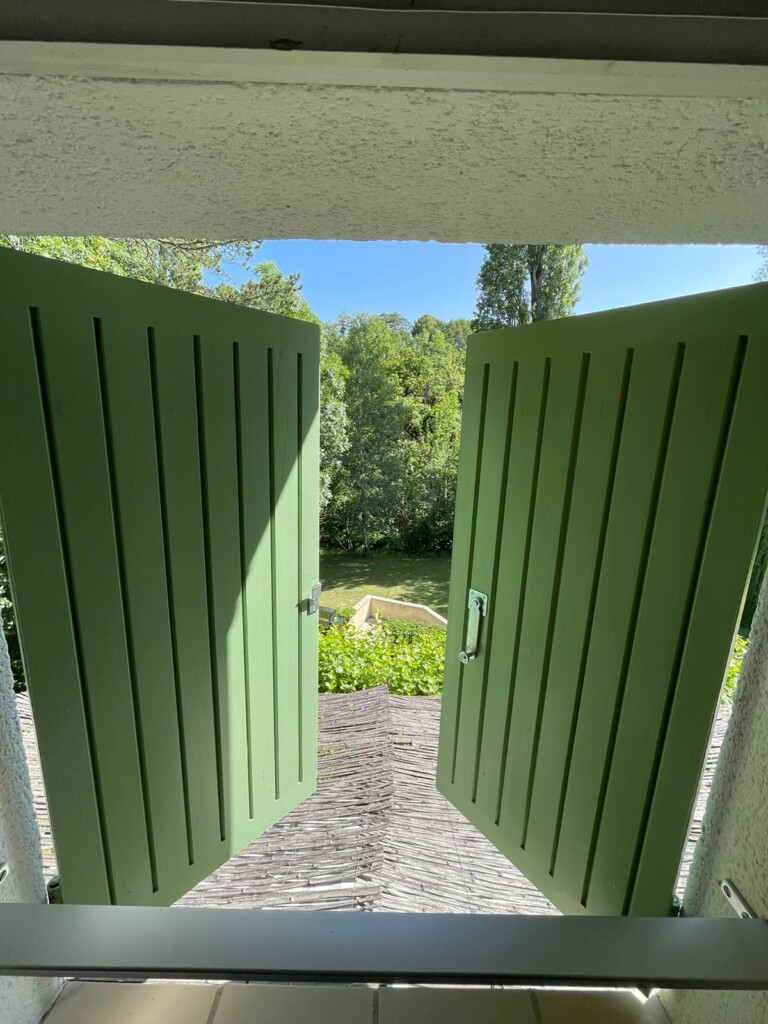 004 768x1024