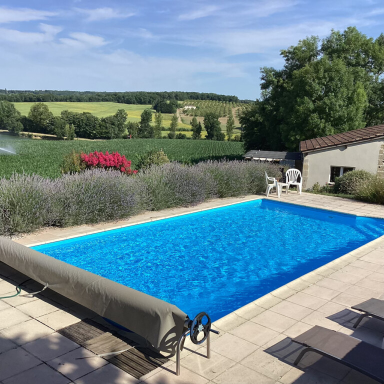 Pool Sm 768x768