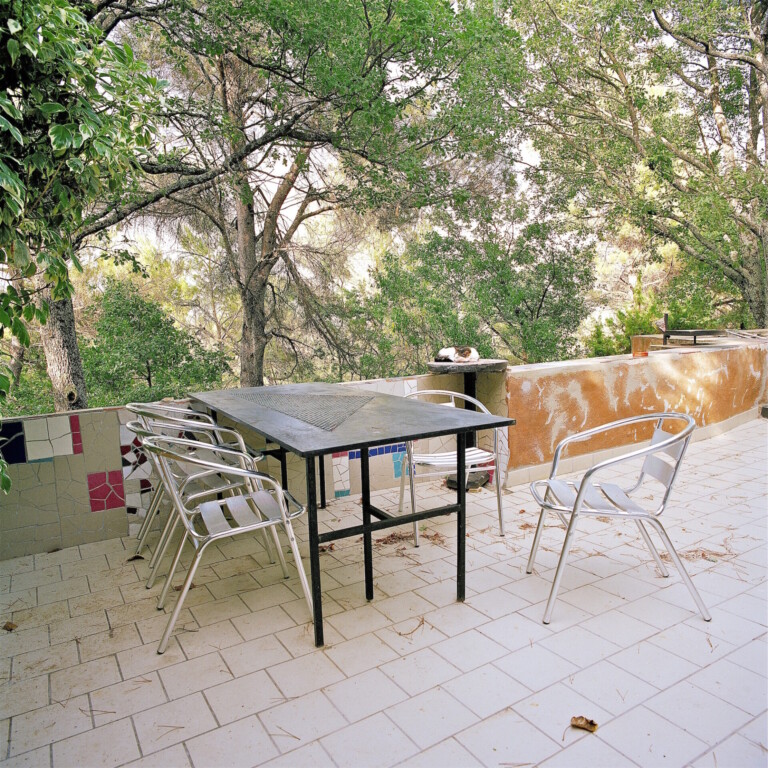 Apt02 768x768