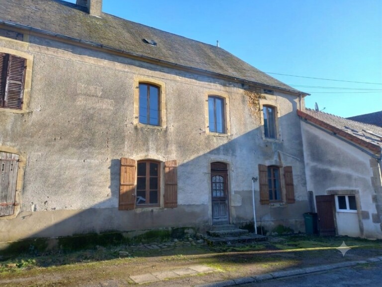 Front of the house 1 768x576