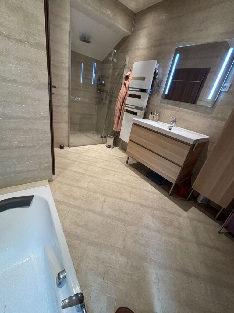 SDB et 768x1024