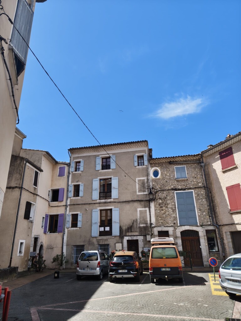facade juin 2026 768x1024