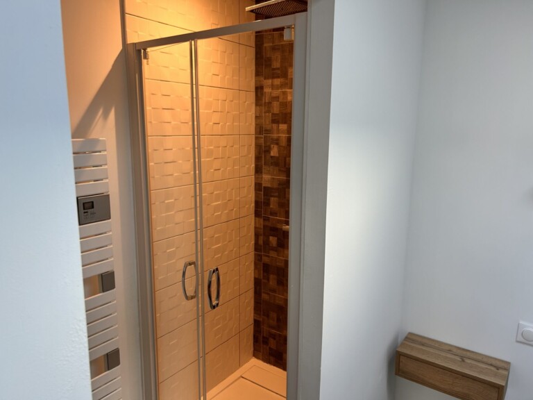 Douche chambre parentale d'origine