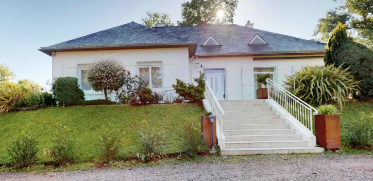 Villa Saint Jean de la Poterie Redon 1 1 768x374