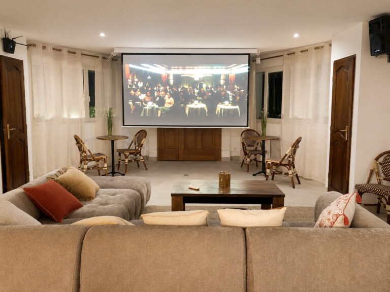 salle avec video definitive 768x576