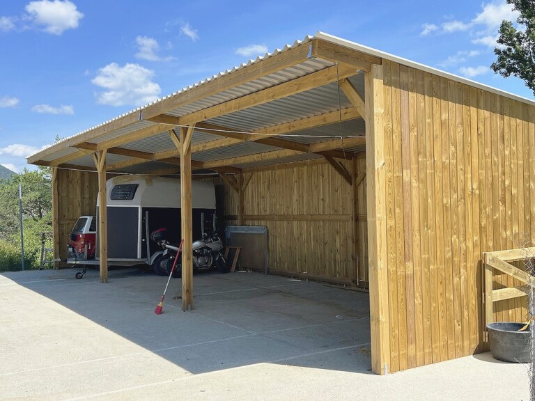 43 abri equestre bois 768x576