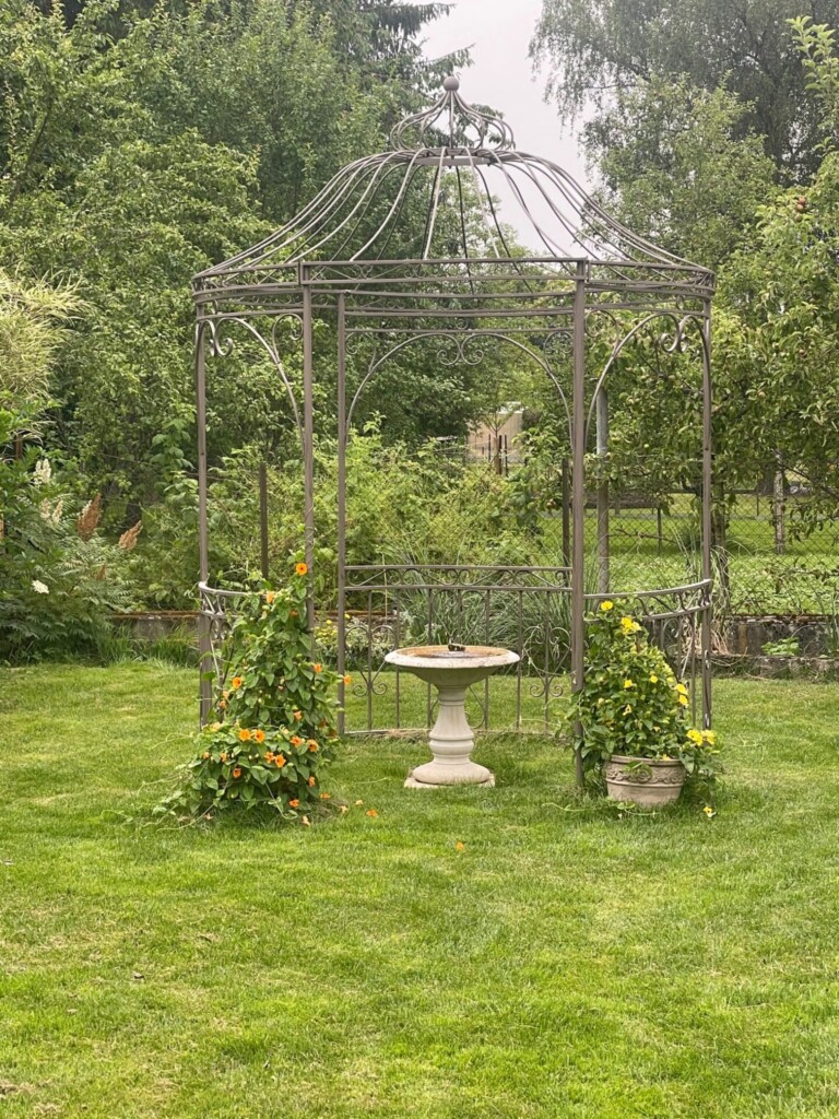 Garten hinten 768x1024